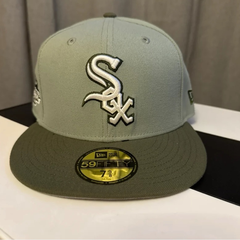 New Era Gray and Olive Baseball Cap